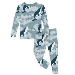 Print Long Sleeve Pajama Set Stormy Sea Splashing Whales